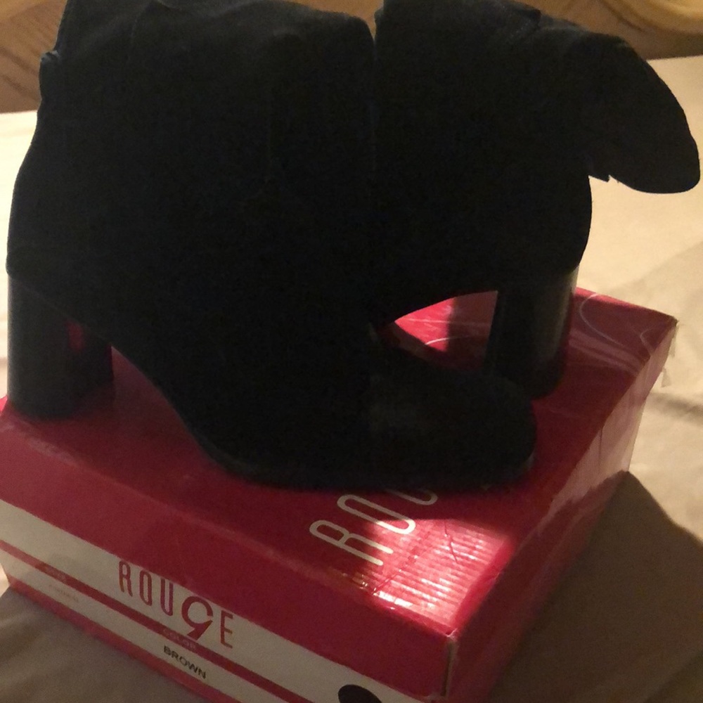 Black suede boots - Picture 5 of 5
